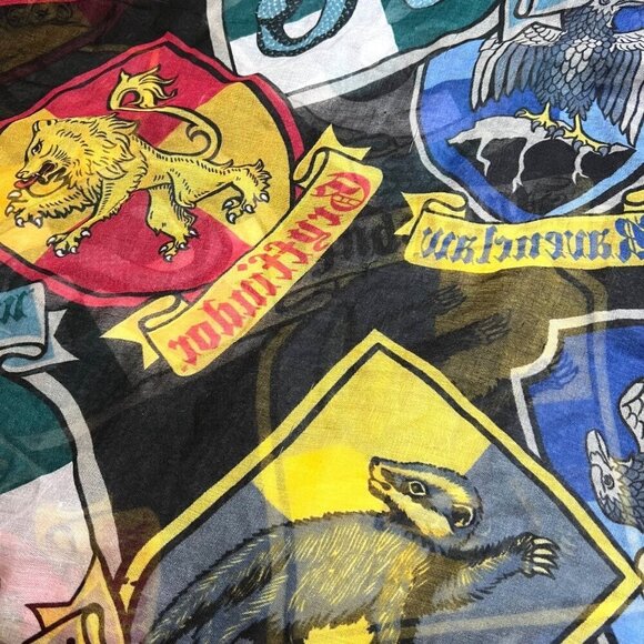Bioworld‎ Harry Potter House Crests Infinity Scarf OSFM Academia Wizards - Picture 5 of 5